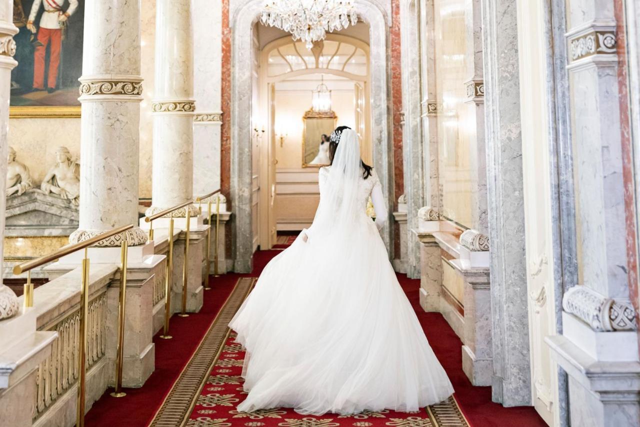 Hotel Imperial, A Luxury Collection Hotel, Vienna Esterno foto Wedding dress
