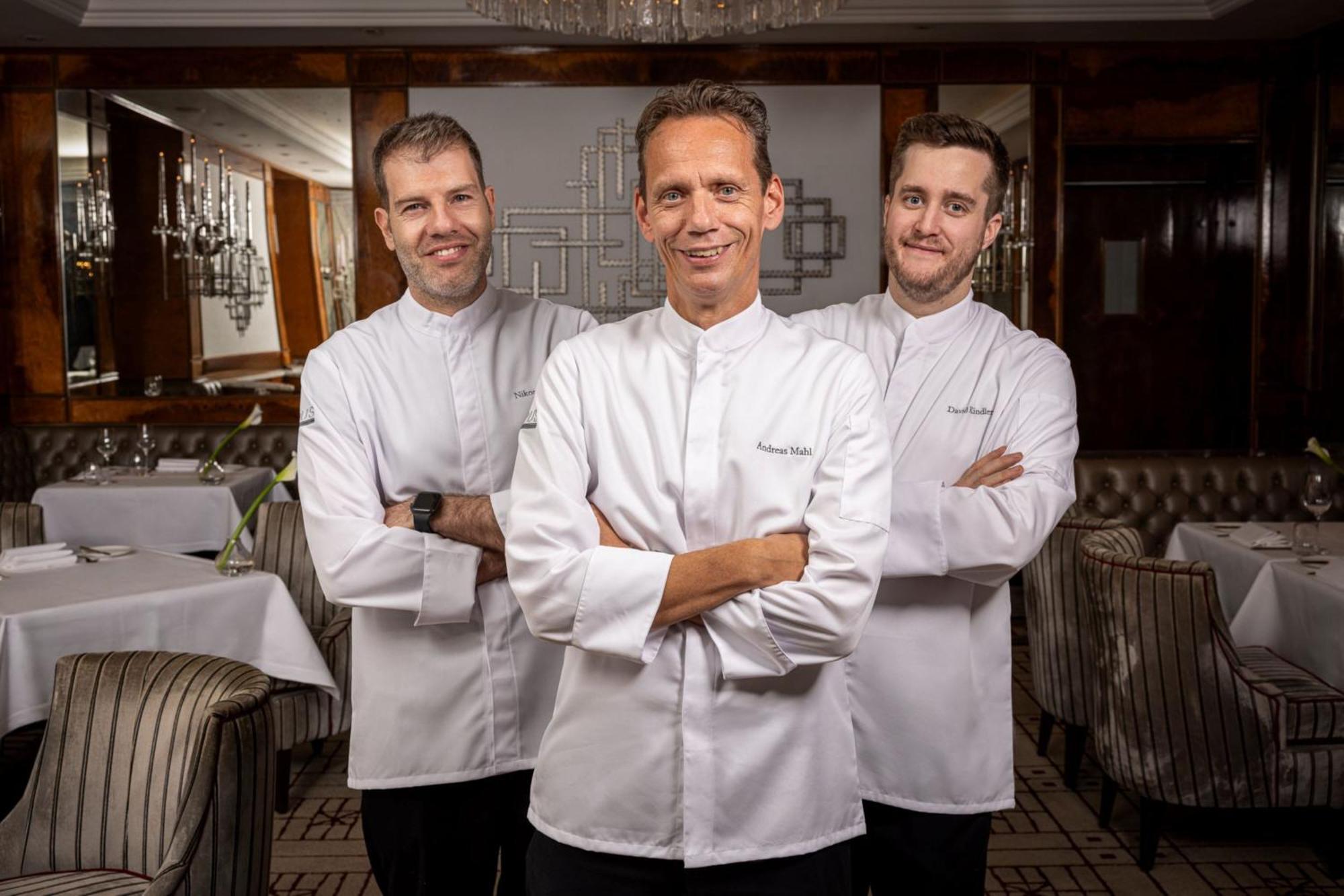 Hotel Imperial, A Luxury Collection Hotel, Vienna Esterno foto The three Michelin-starred chefs of the restaurant