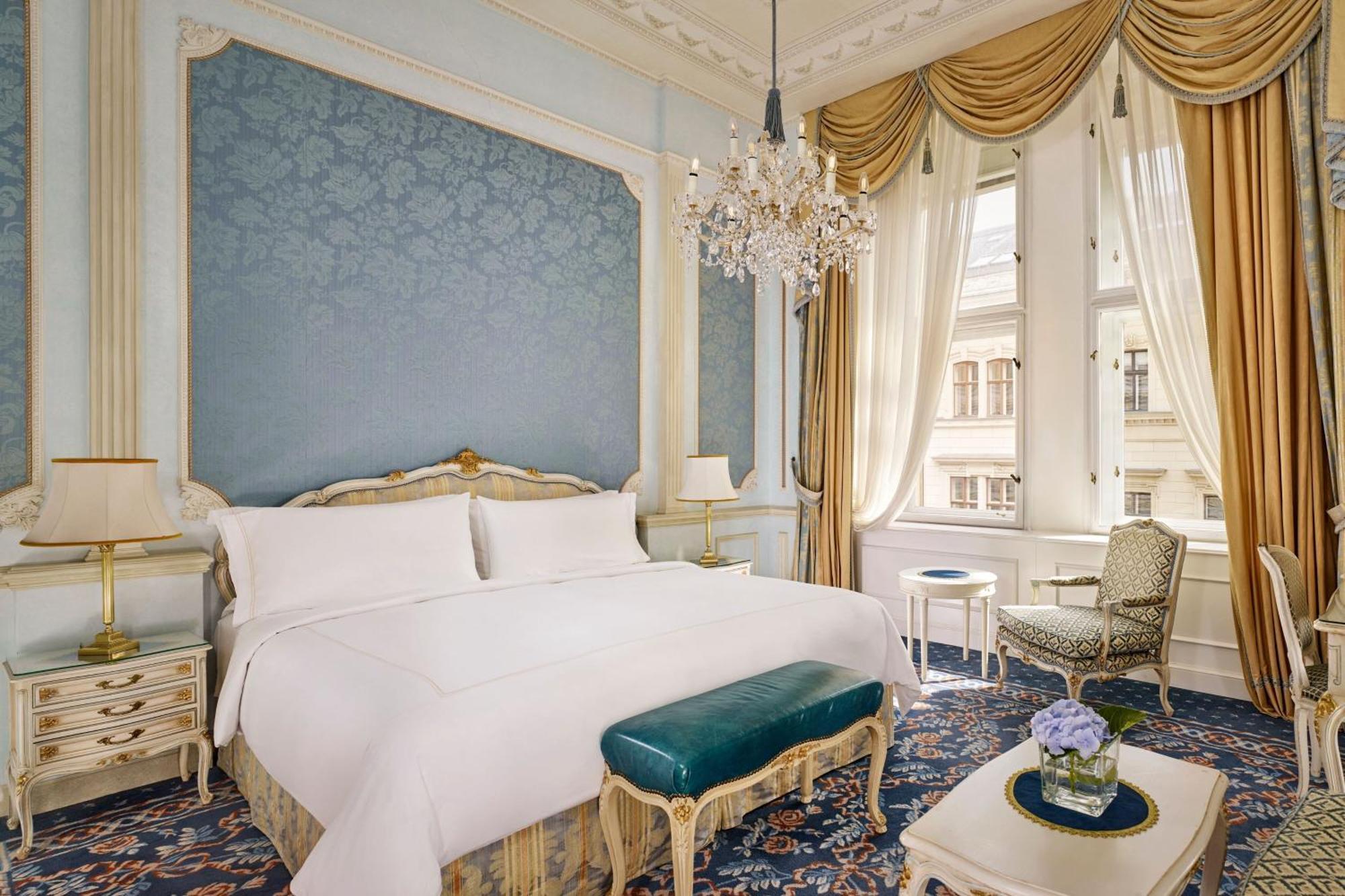 Hotel Imperial, A Luxury Collection Hotel, Vienna Esterno foto A bedroom at the hotel