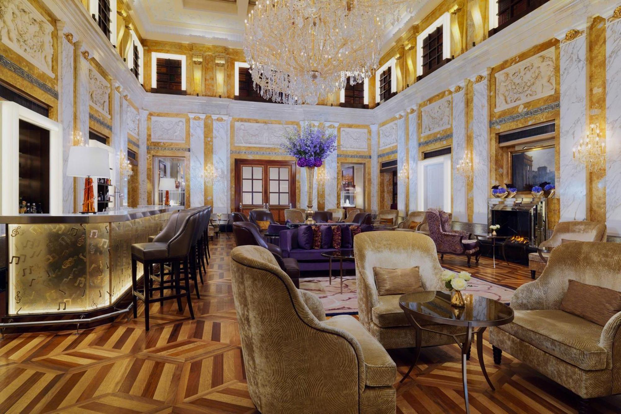 Hotel Imperial, A Luxury Collection Hotel, Vienna Esterno foto The lobby of the hotel