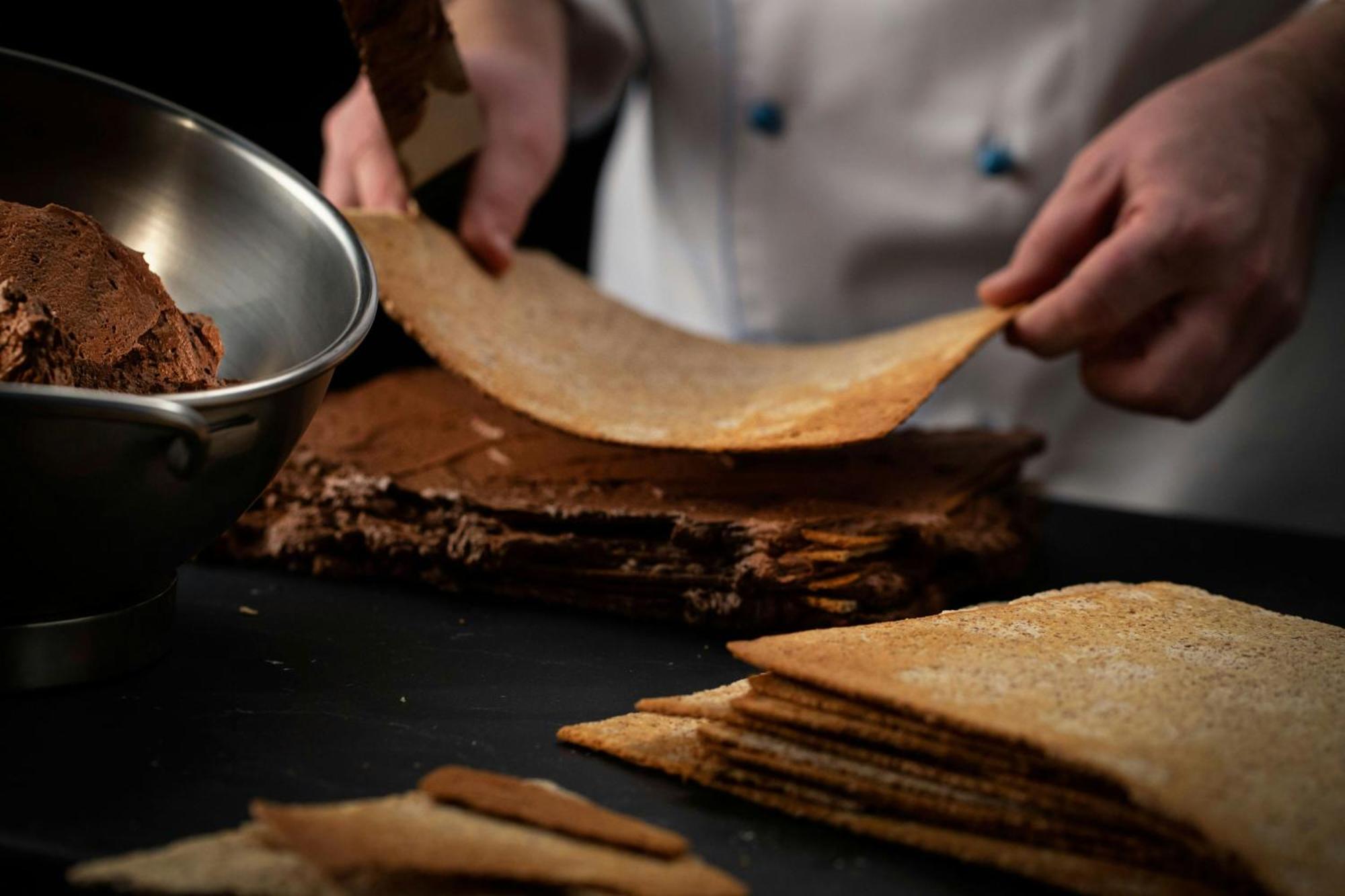 Hotel Imperial, A Luxury Collection Hotel, Vienna Esterno foto Preparation of mille-feuille